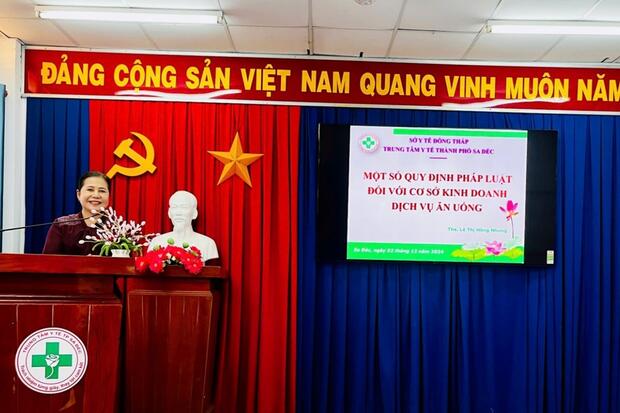 Trung tâm Y tế thành phố Sa Đéc tổ chức lớp tập huấn kiến thức về An toàn thực phẩm cho các cơ sở kinh doanh dịch vụ ăn uống trên địa bàn Thành phố Sa Đéc năm 2024