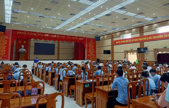 TP SA ĐÉC TIẾP NHẬN SV ĐH Y DƯỢC CẦN THƠ VÀ CĐYT ĐỒNG THÁP CHI VIỆN PHÒNG CHỐNG DỊCH COVID-19