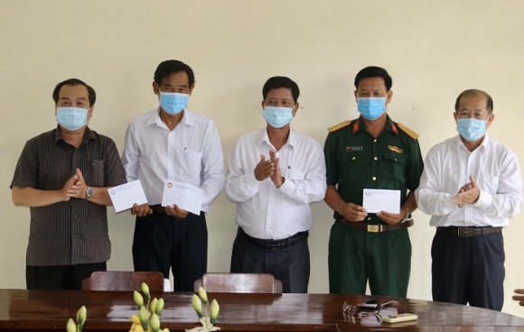 PHÓ CT UBND TỈNH THĂM LỰC LƯỢNG PHÒNG, CHỐNG COVID-19 TẠI SA ĐÉC
